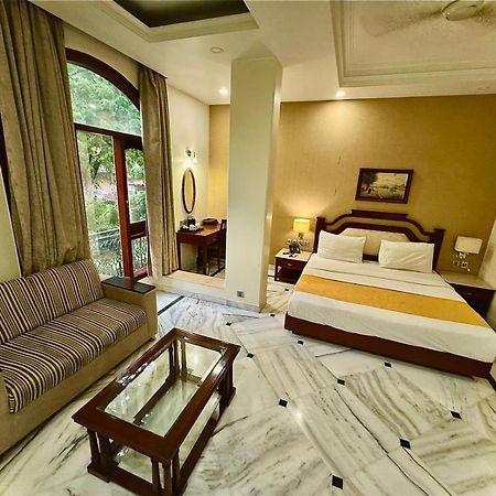 Hotel Florence Inn, Karol Bagh, New Delhi, 2 Min From Metro Exteriör bild