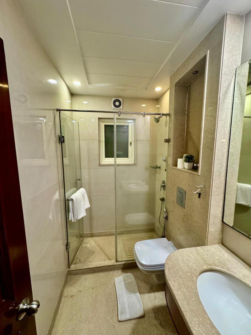 Hotel Florence Inn, Karol Bagh, New Delhi, 2 Min From Metro Exteriör bild