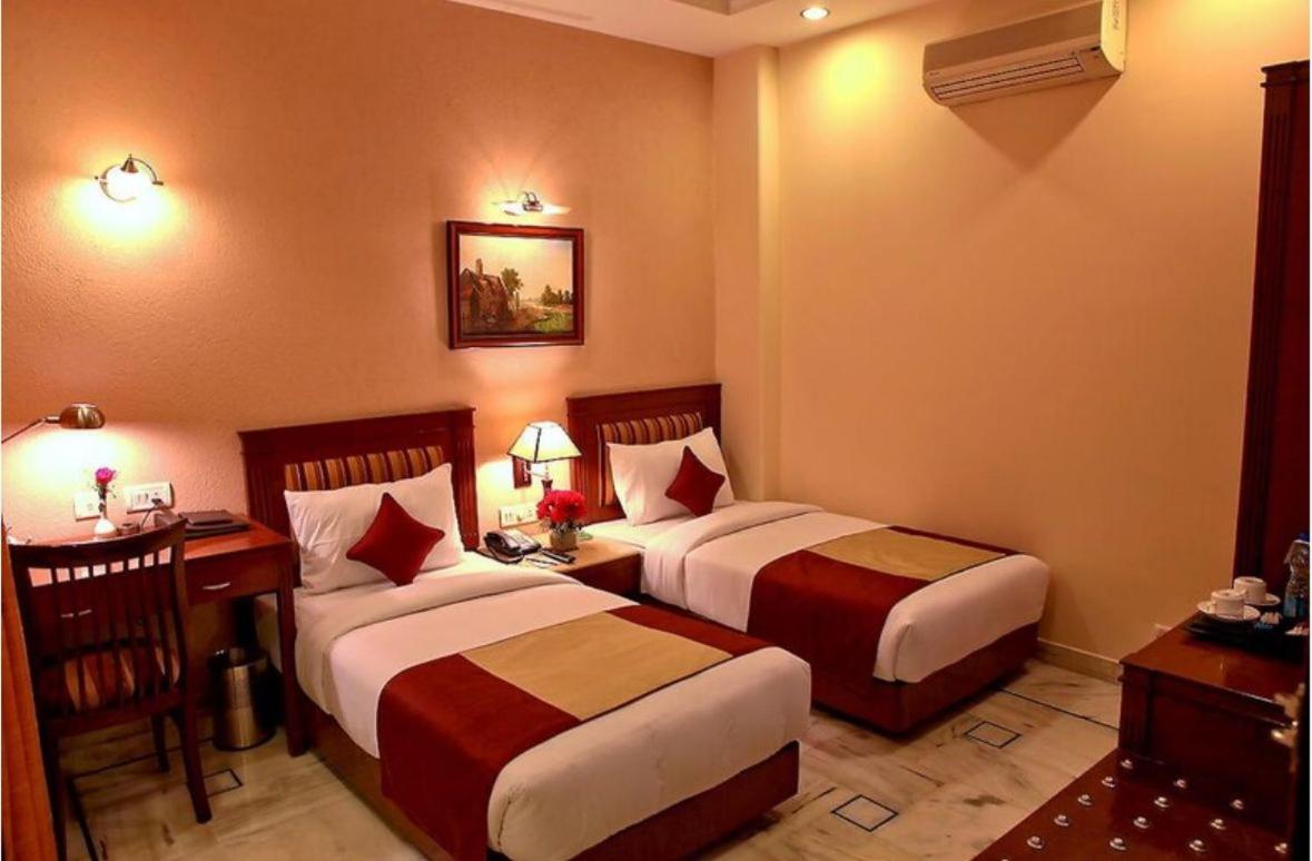 Hotel Florence Inn, Karol Bagh, New Delhi, 2 Min From Metro Exteriör bild