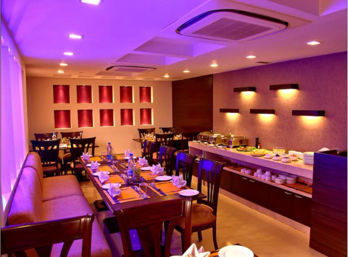Hotel Florence Inn, Karol Bagh, New Delhi, 2 Min From Metro Exteriör bild