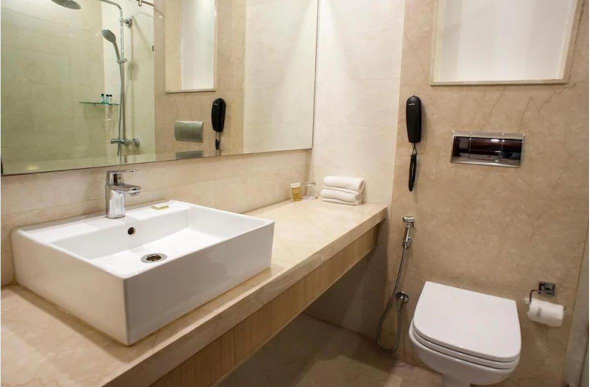 Hotel Florence Inn, Karol Bagh, New Delhi, 2 Min From Metro Exteriör bild